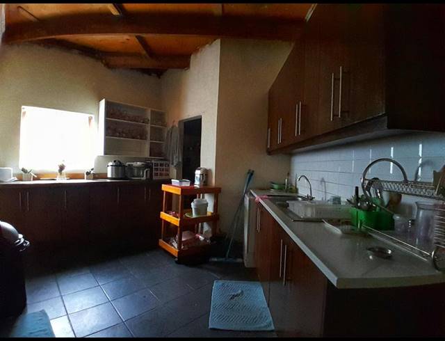 7 BEDROOM HOUSE FOR SALE IN THE REEDS